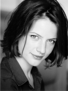 Nina (Laure Saveuse)